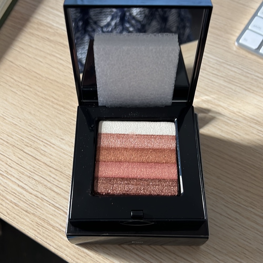 Shimmer Brick Highlighter Compact